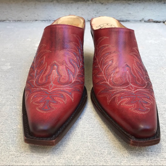 lucchese mules slides